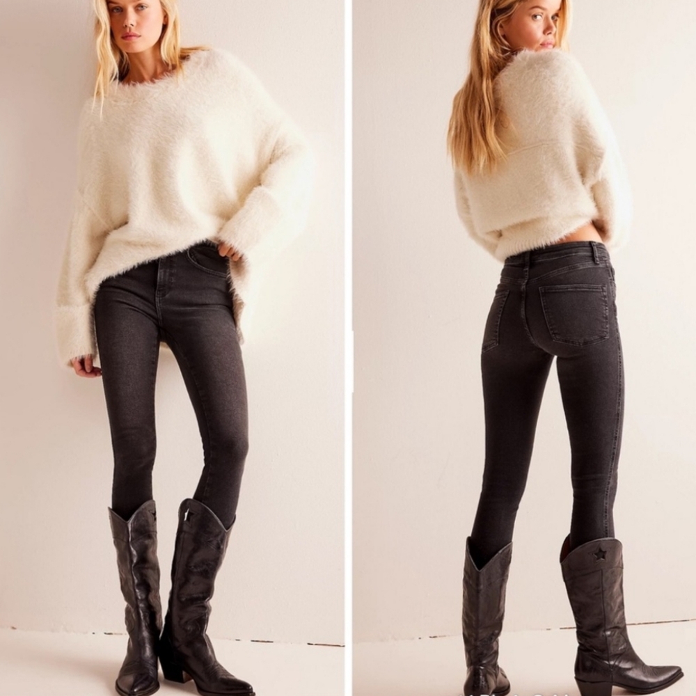 WE THE FREE Raw Hem High Rise Jeggings Black Skinny Jeans Free People Sz 24 New